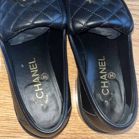 Chanel turnlock loafers 38 - Picture 8 of 15